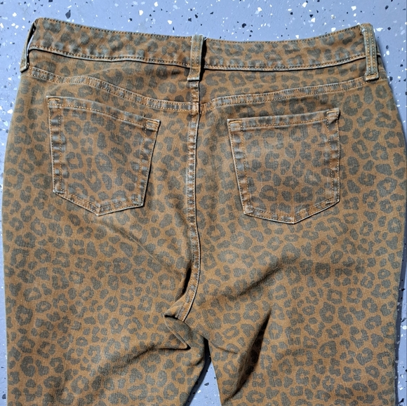 Leopard print high rise denim jeans - Picture 7 of 11